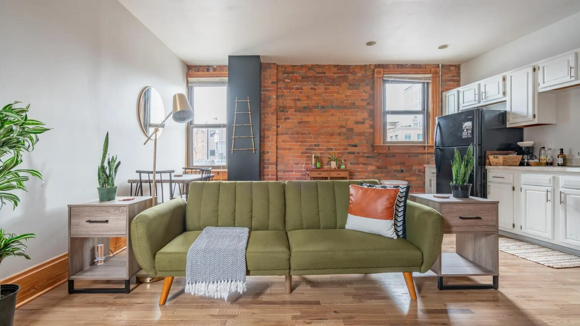 Prime Location Top Rated Clean Parking Free Columbus