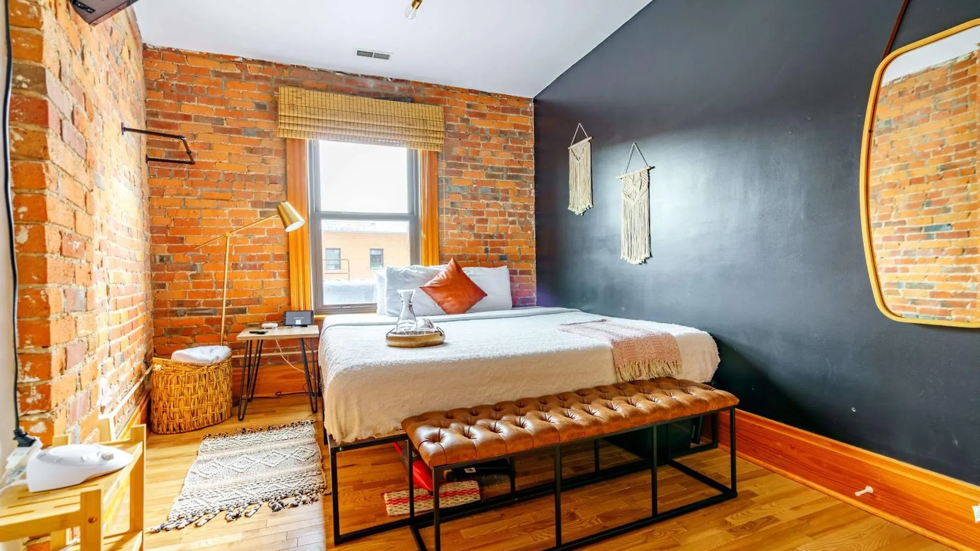 Prime Location Top Rated Clean Parking Free Columbus Hotel
