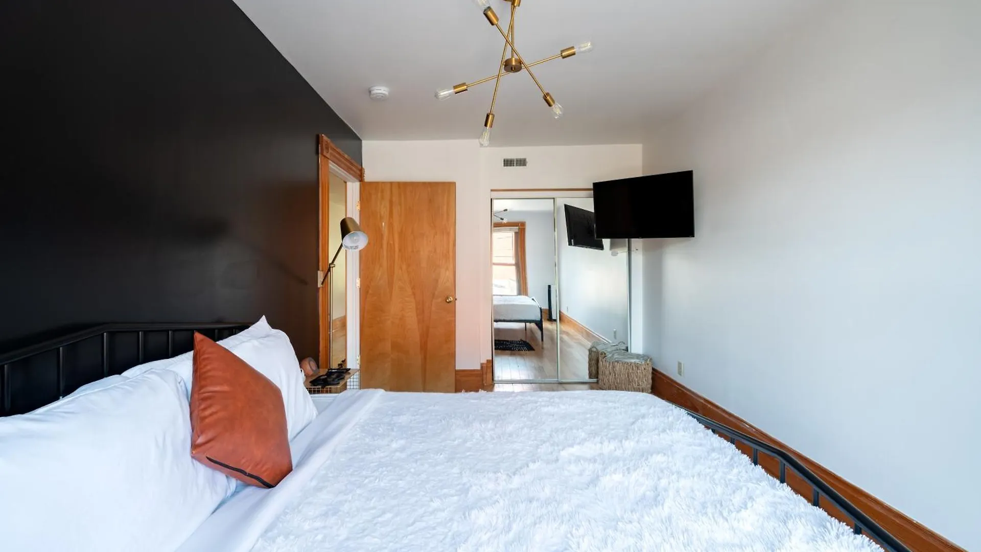 Hotel Prime Location Top Rated Clean Parking Free Columbus United States