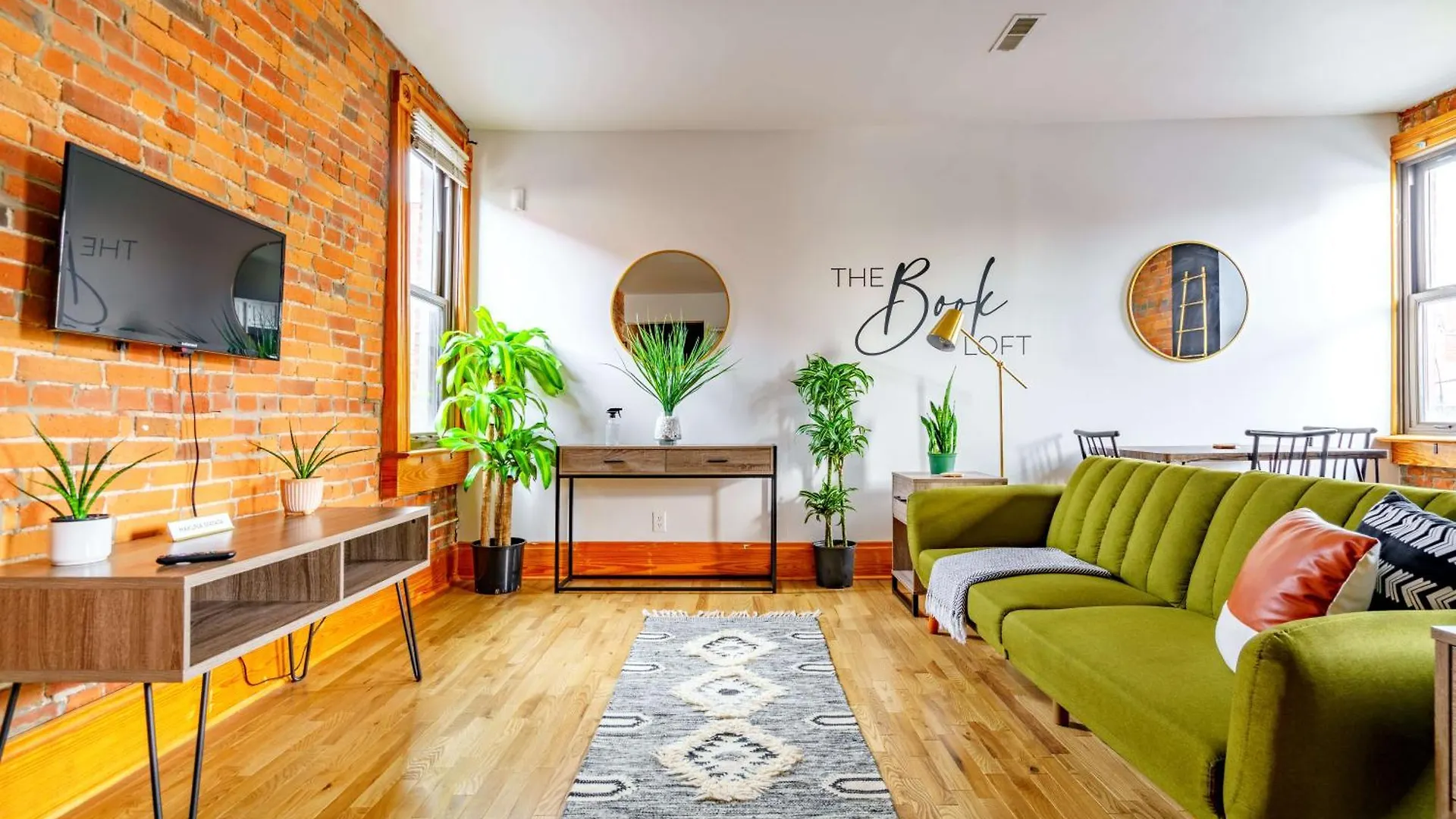 Prime Location Top Rated Clean Parking Free Columbus