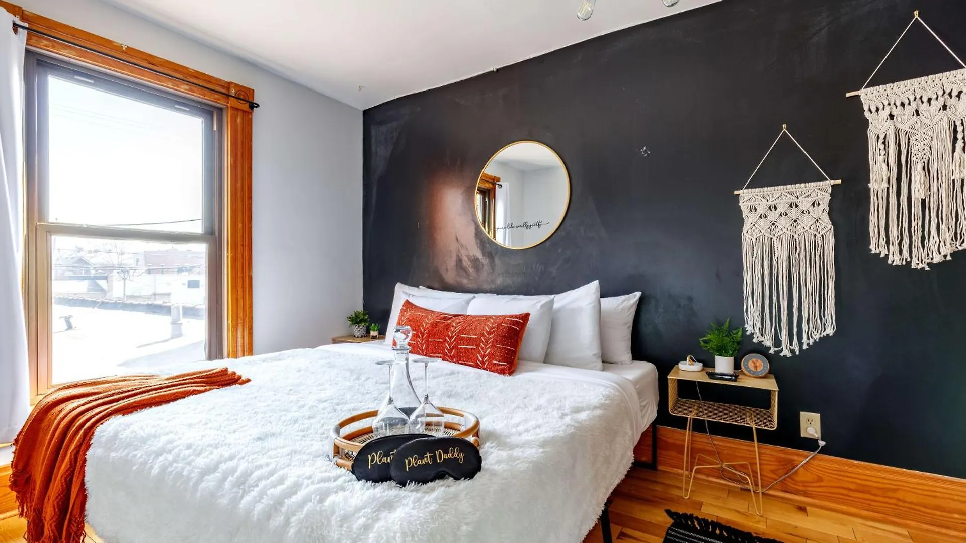 Prime Location Top Rated Clean Parking Free Columbus Hotel