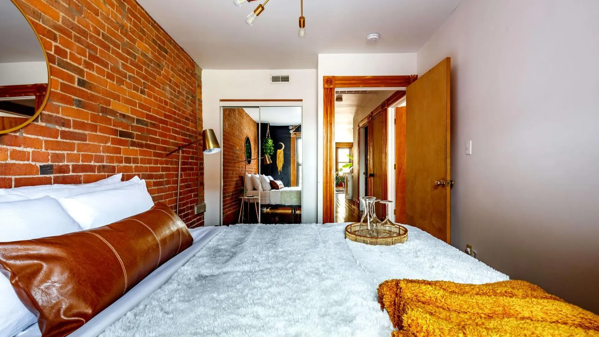 Prime Location Top Rated Clean Parking Free Columbus Hotel