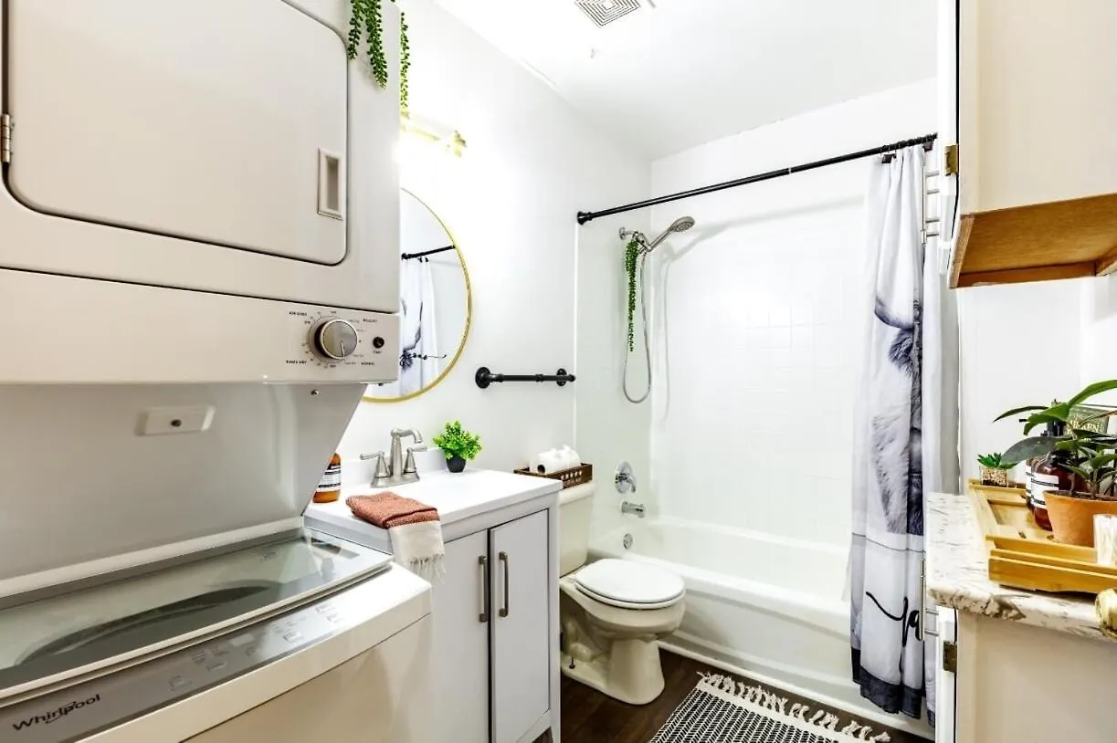 Prime Location Top Rated Clean Parking Free Columbus Hotel