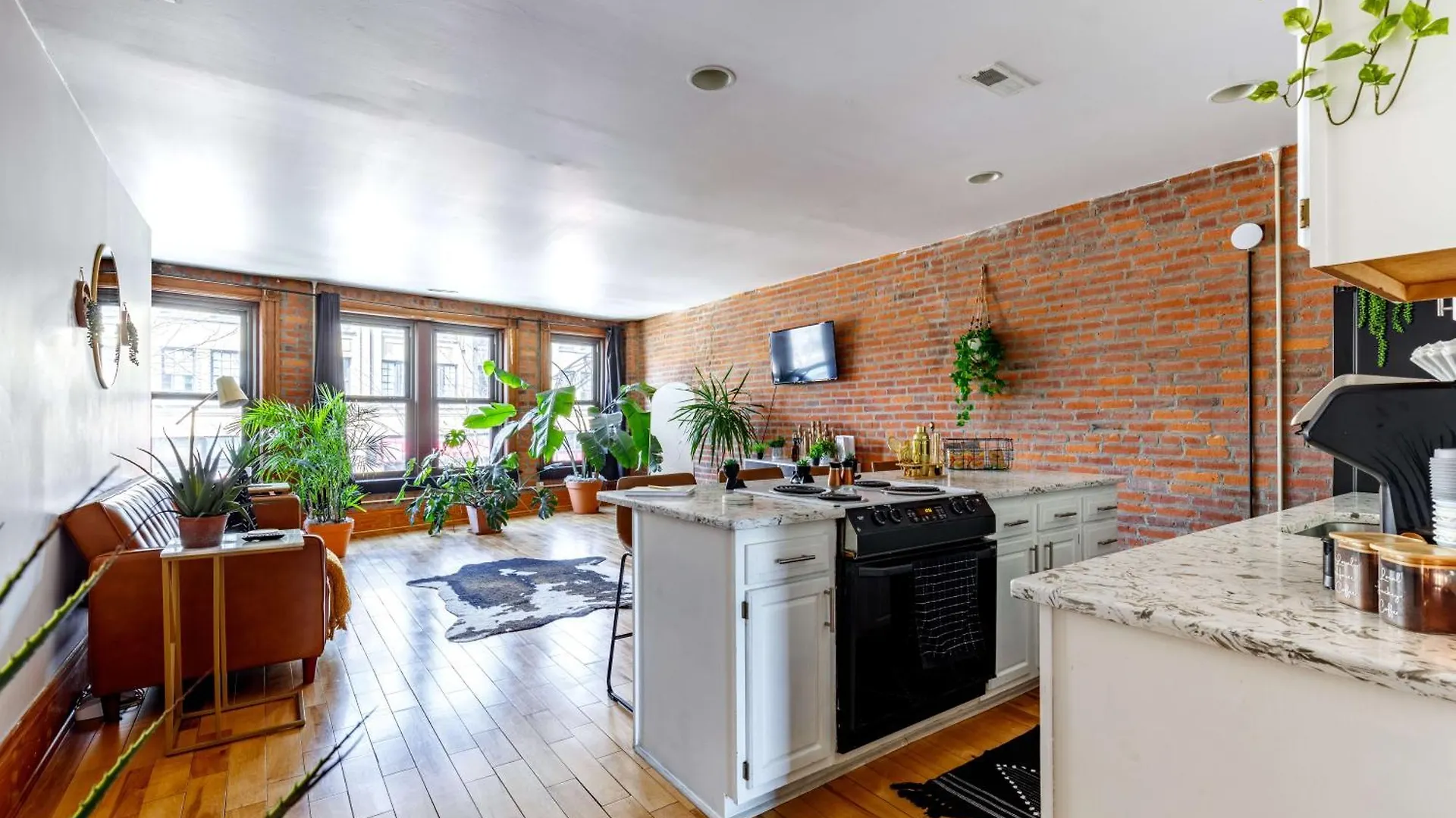 Prime Location Top Rated Clean Parking Free Columbus Hotel
